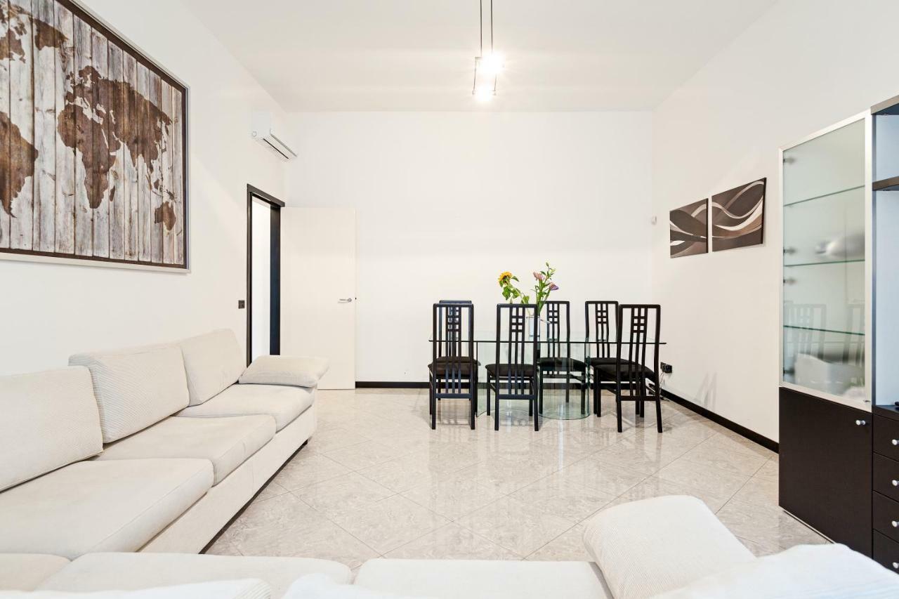 S. Maria Valle Central Roomy Flat Milão Exterior foto